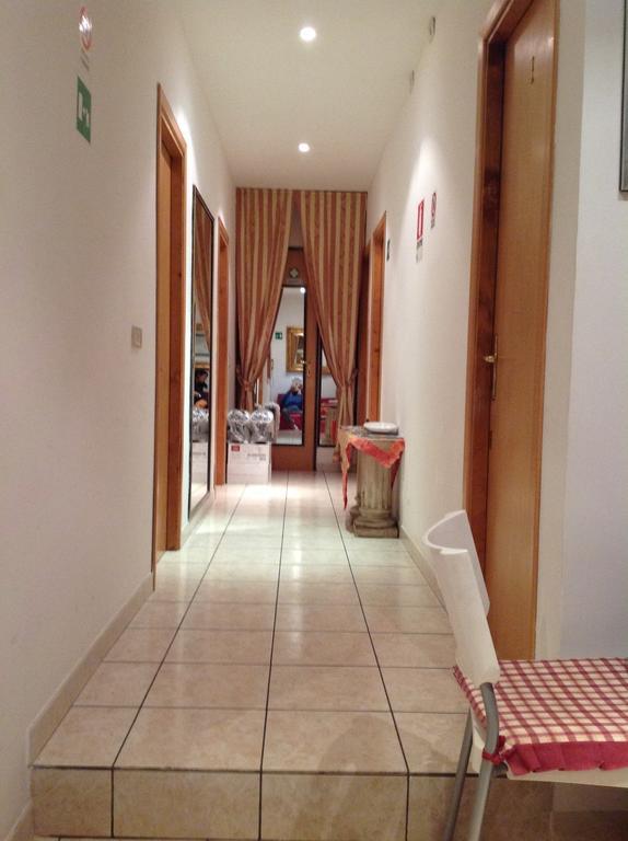 Evening Star Termini Hotel Rome Bagian luar foto